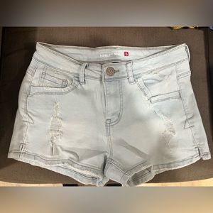 Cute jean shorts